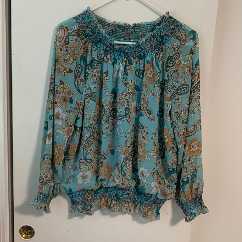 Floral blouse size M